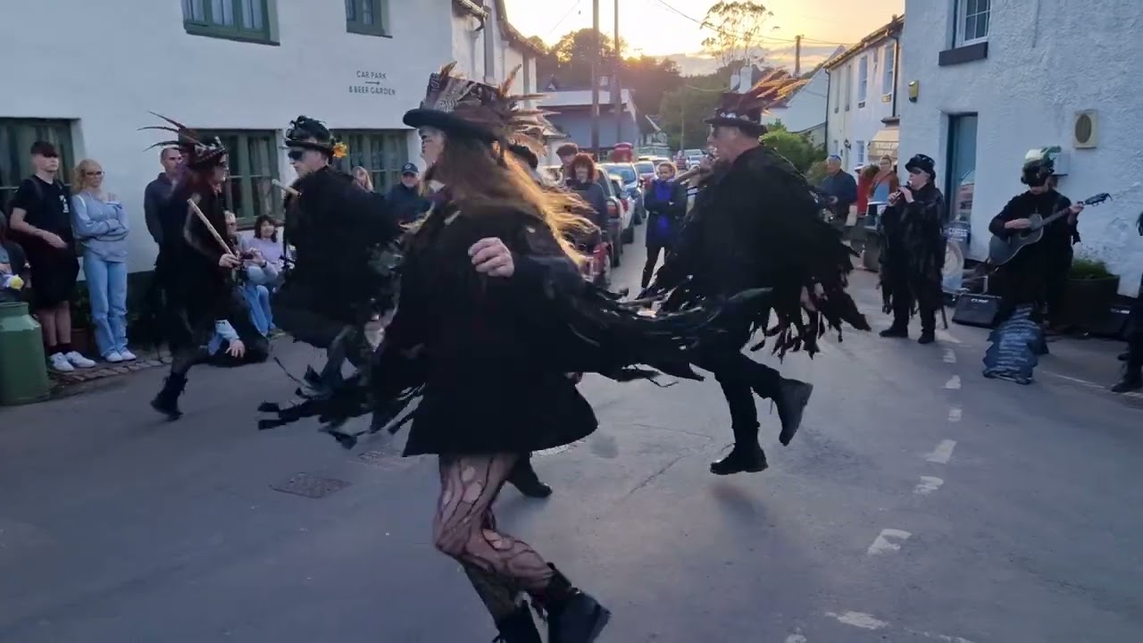 Beltane Border Morris dance Black Fox at the Church House Inn, Stokeinteignhead, Devon, 30 May 2024