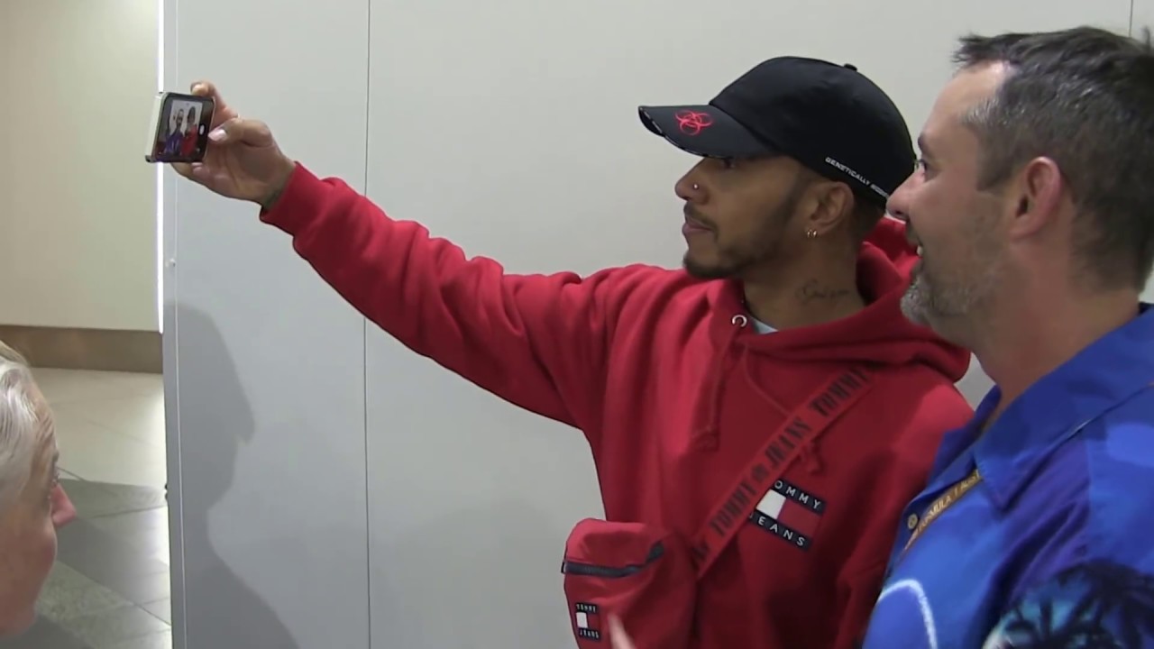 'Lewis Hamilton uses Sebastian Vettel as distraction to sneak out of Melbourne' #15MOF #exclusive