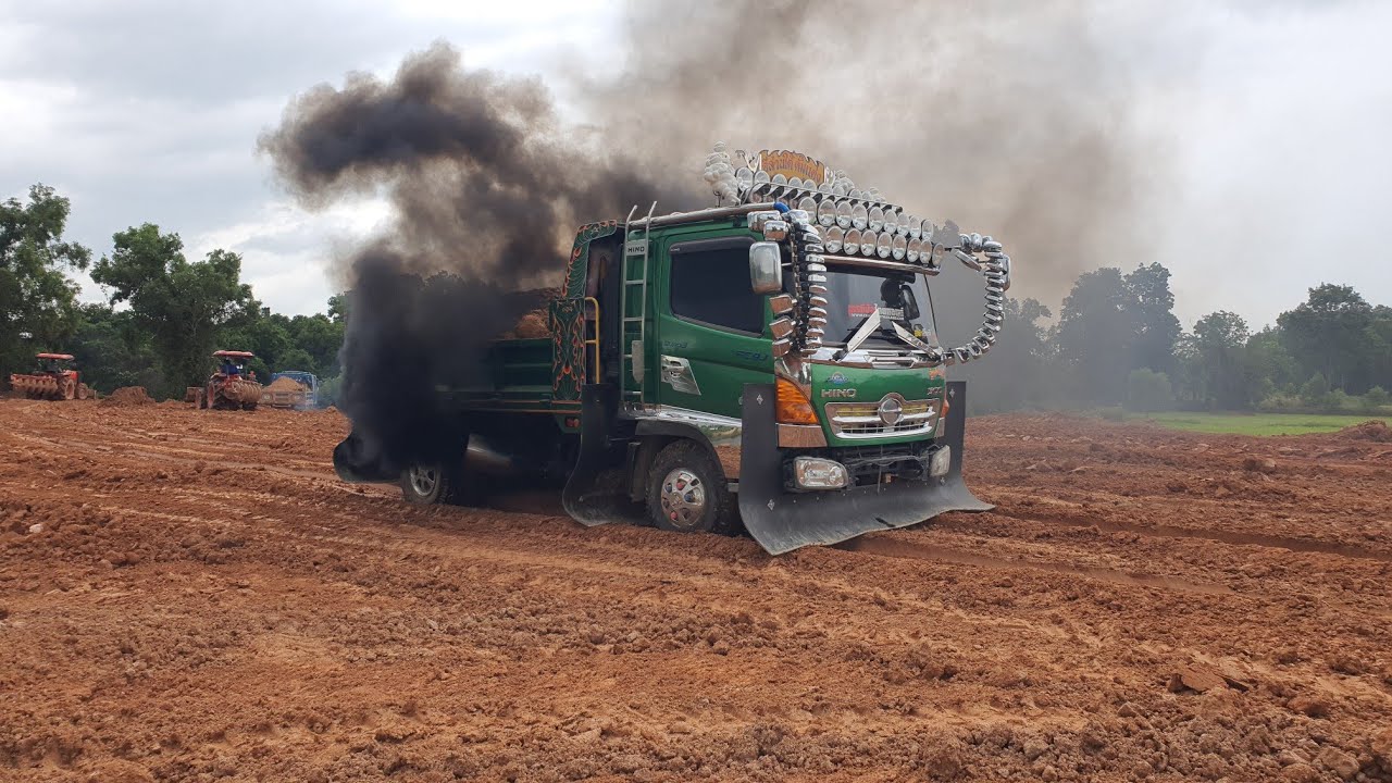 งานโหดรถแรงๆยังคิดหนัก งานนี้น้องมุกก็มา Dump Truck Tractor