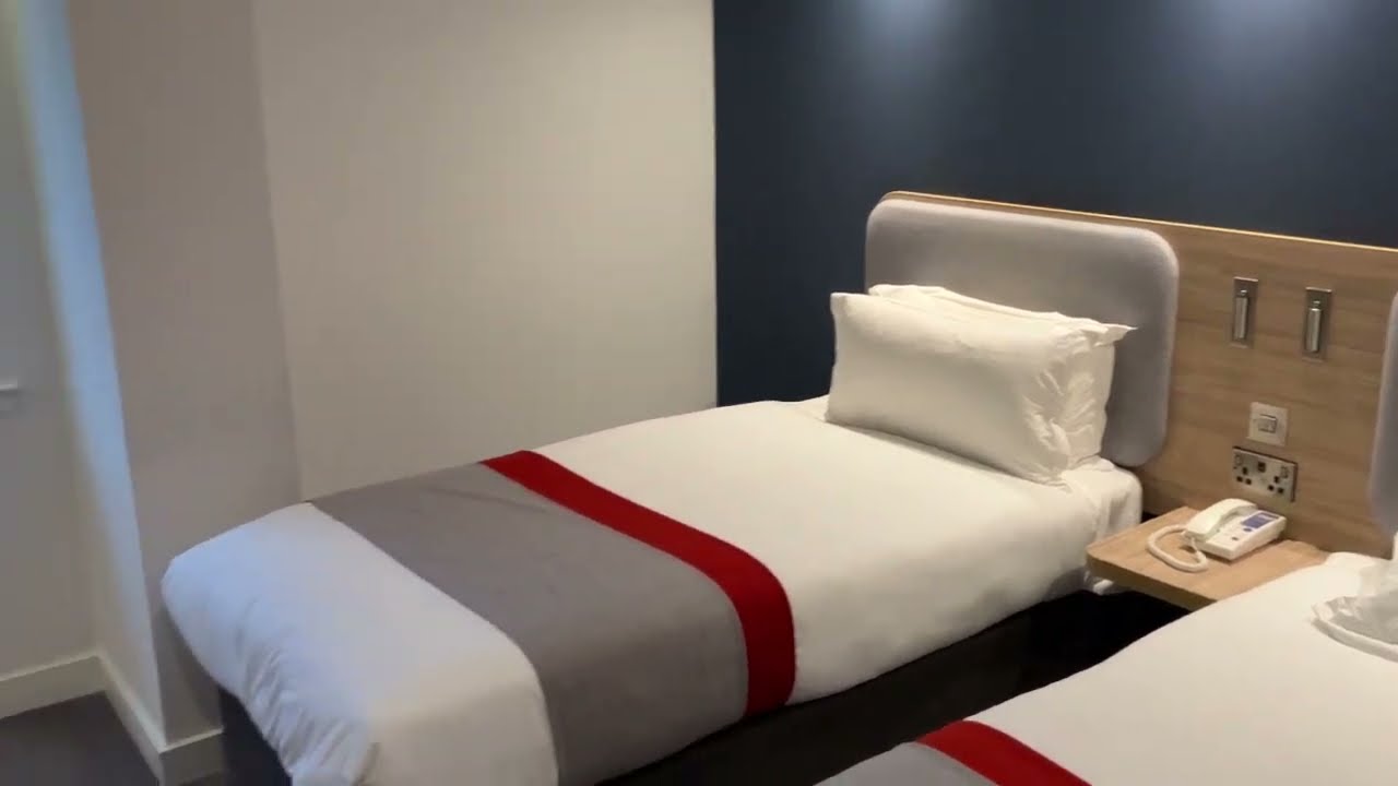 Holiday Inn Express, Dublin City Centre Room Tour