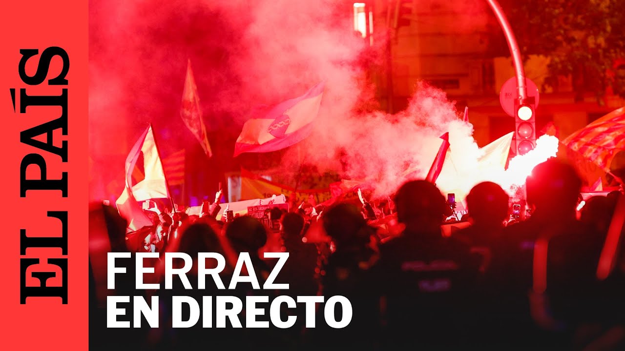 FERRAZ | Decimocuarta noche de manifestaciones en la sede del PSOE, tras la investidura de Sánchez