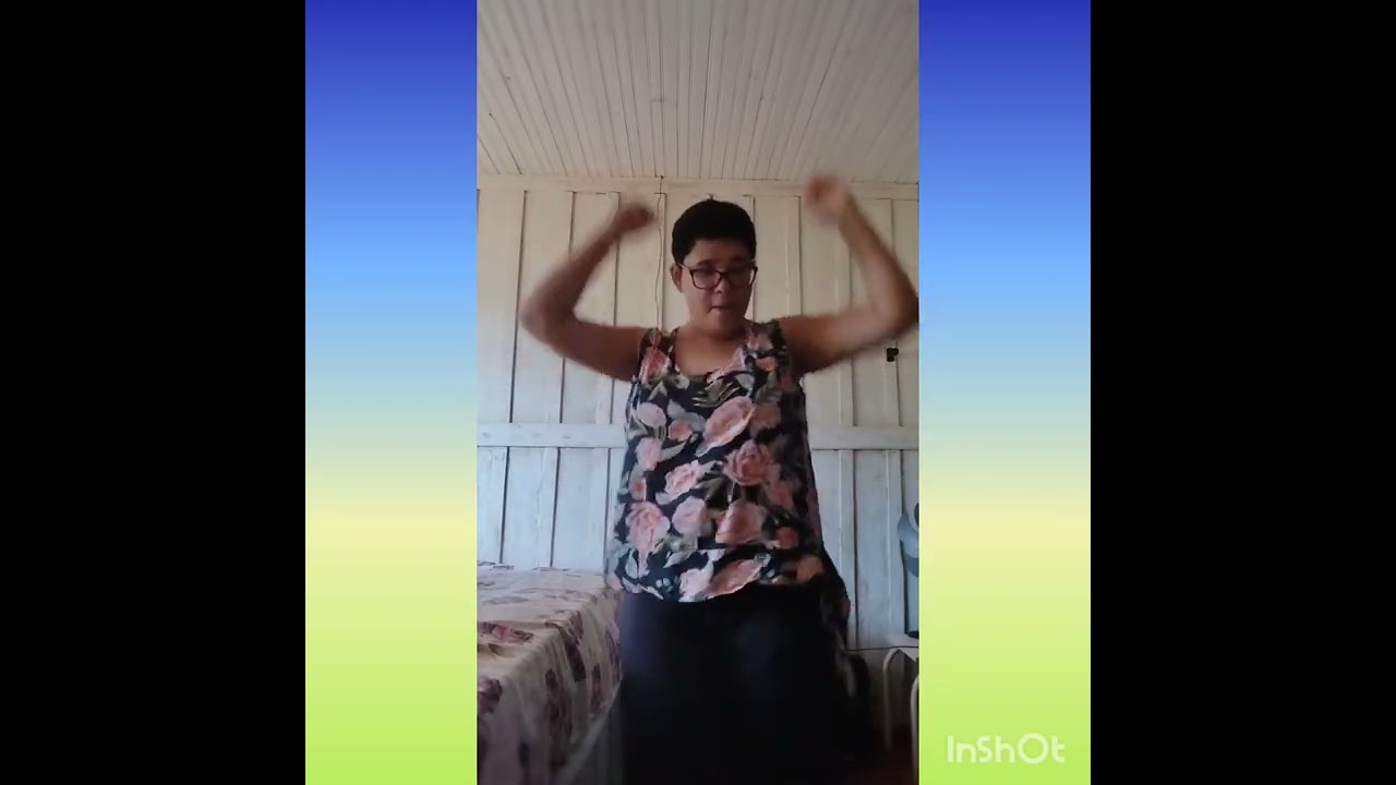 Eu dançando  Simone e simaria  rainha do baile 