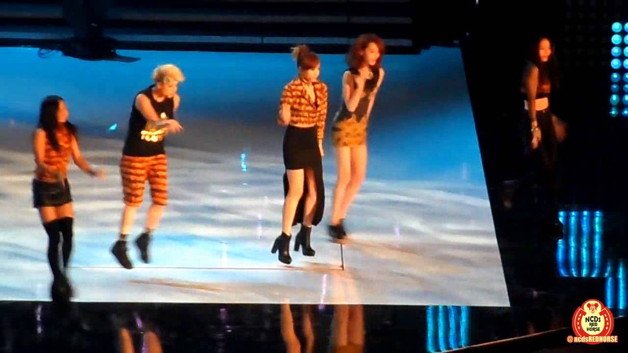 [FANCAM] 130825 - f(X) - Electric Shock at KCON 2013 in Los Angeles, CA