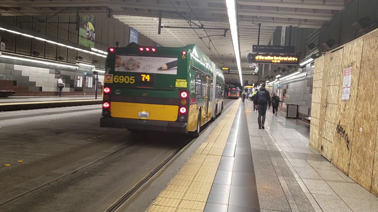 Metro KC busses & Sound Transit Link light rail @ University Street  Station