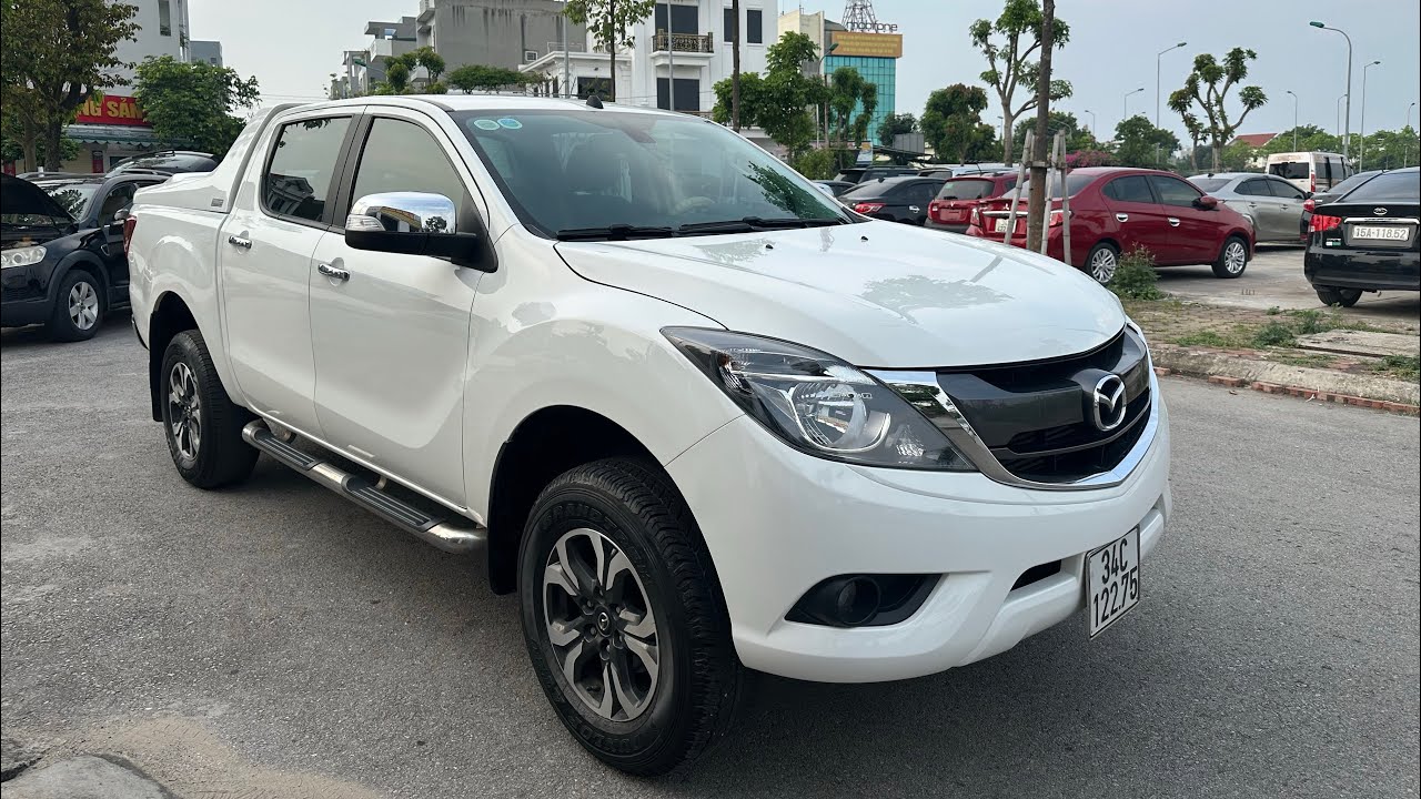 Quá là mới các bác ạ ,mada bt50 sx 2015 bản AT from mới đẹp quá ạ