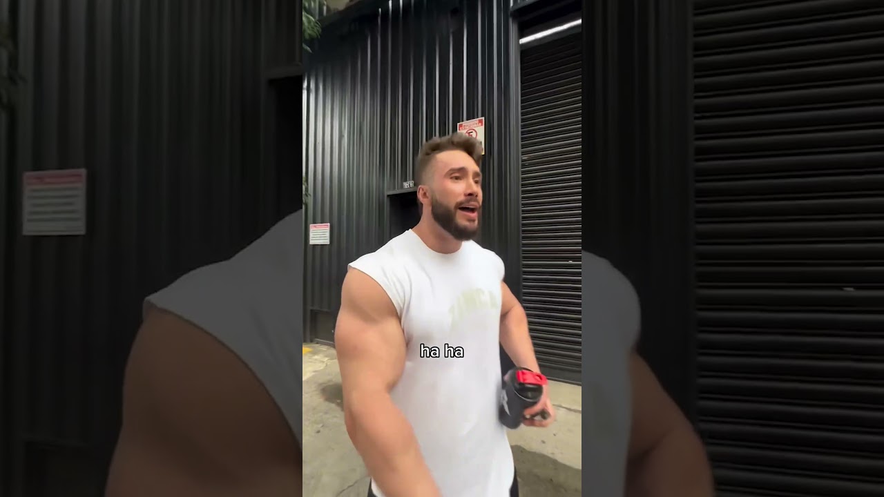 Voc&ecirc; toma bomba tio? 🤣 #gym #zancanelli #bodybuilding #academia #treino #shape #muscula&ccedil;&atilde;o #exercise