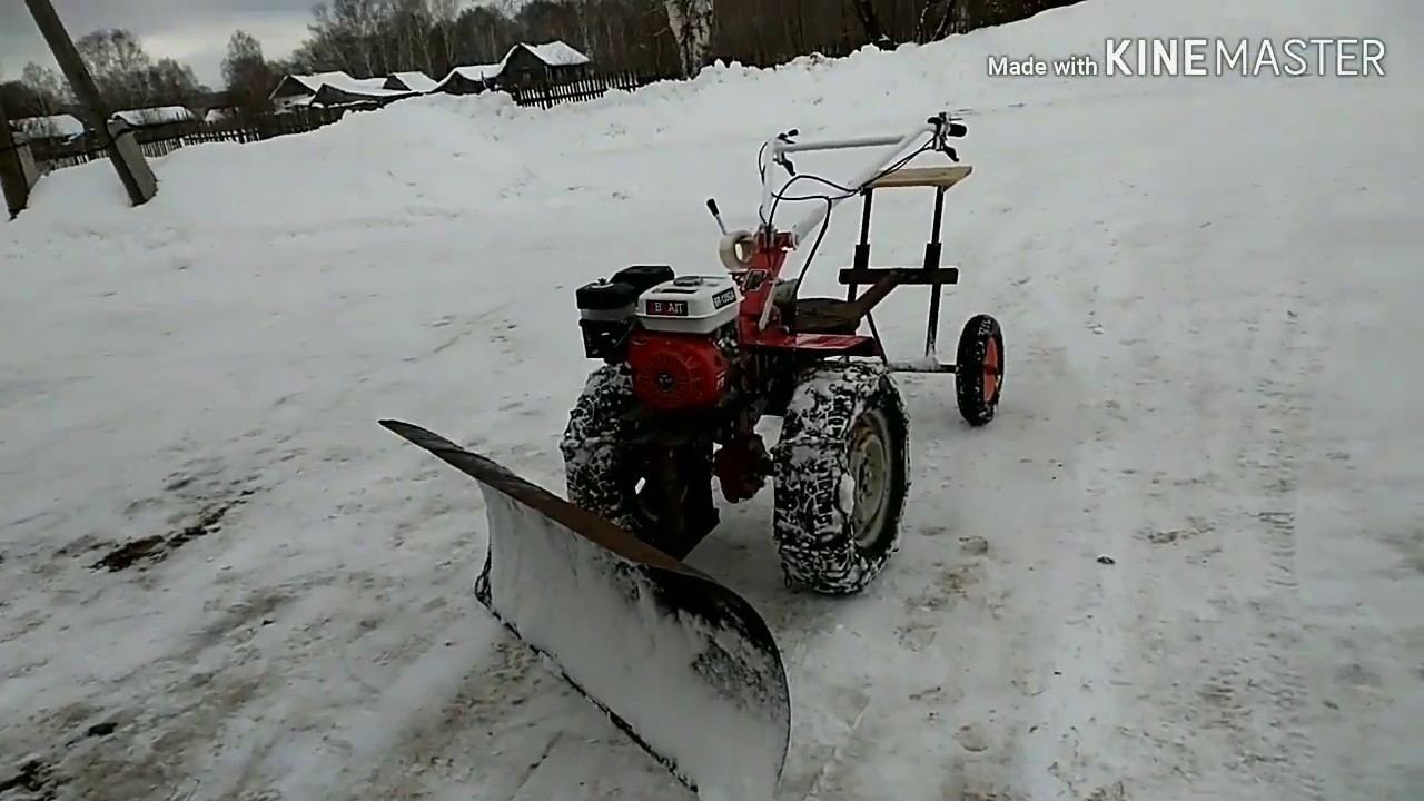 Уборка снега мотоблоком.