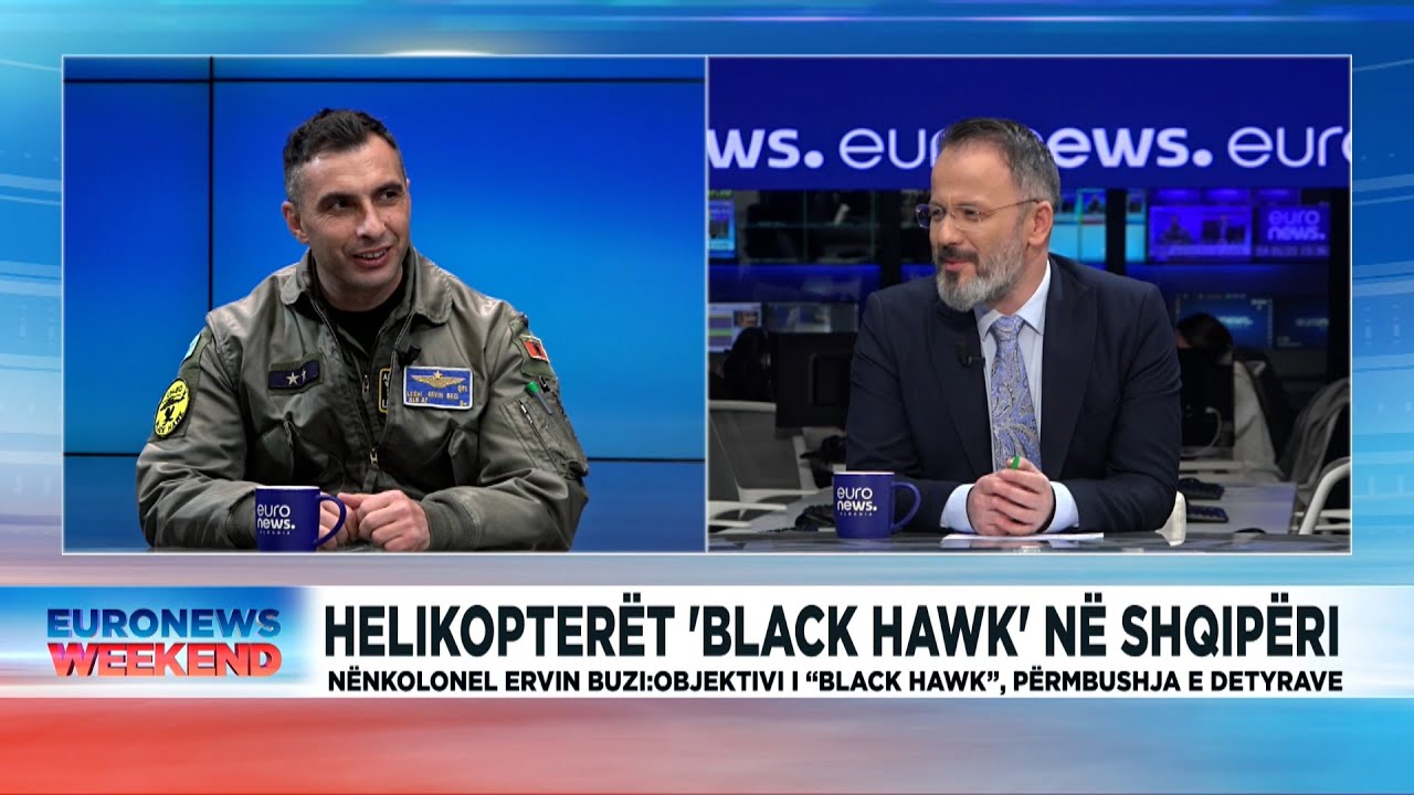 Nën kolonel Ervin Buzi shpjegon aftësitë e helikopterëve të rinj Black Hawk UH-60 të Shqipërisë