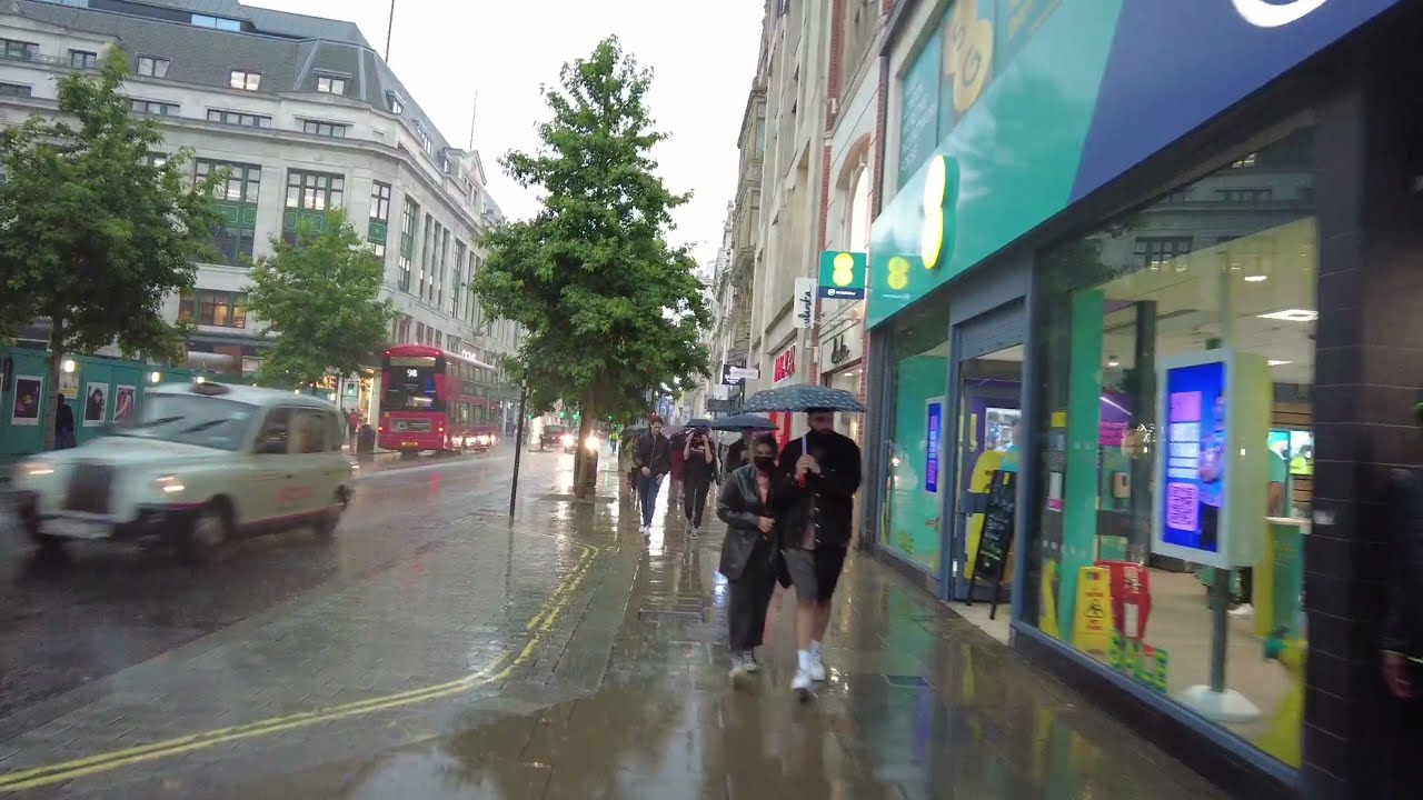 [4K] London Rain Walk ⛈July 2021/ heavy rain & Thunderstorm in London West End/Relaxing Rain Sounds