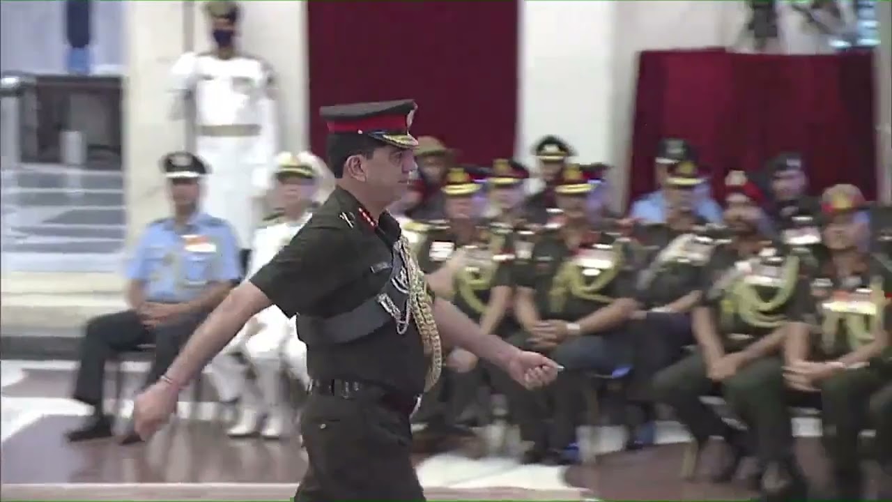 President Kovind presents Param Vishisht Seva Medal to Lieutenant General Rakesh Kumar Anand