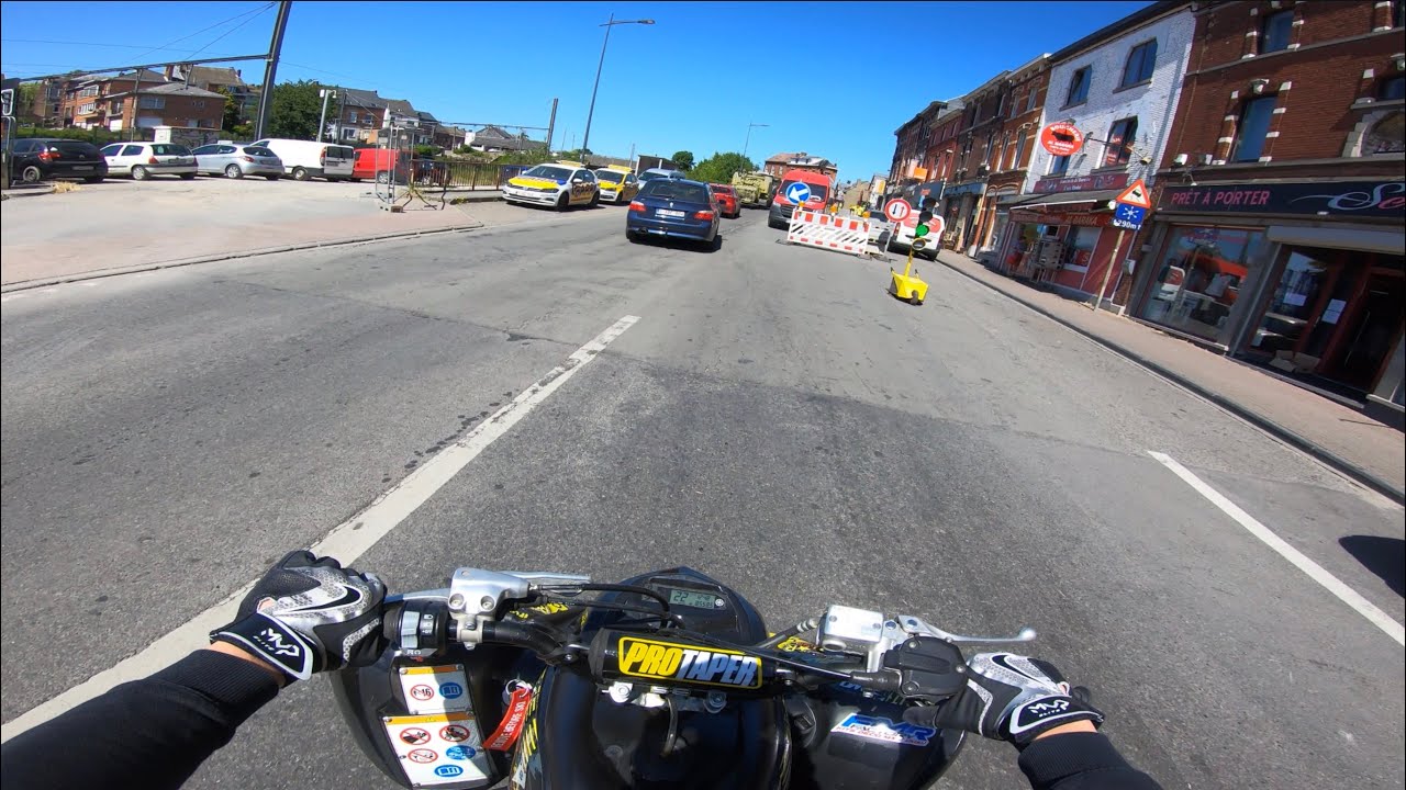 Balade en centre ville en Raptor 700