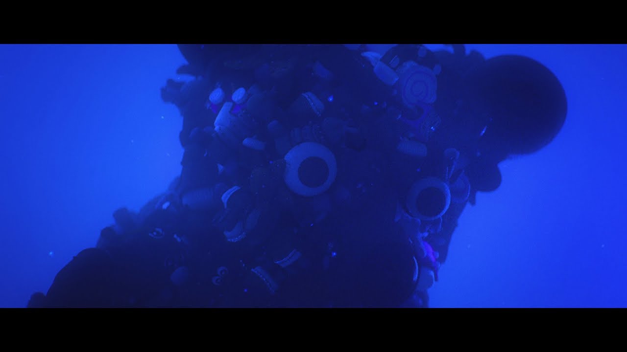 001 Falling Toys 01