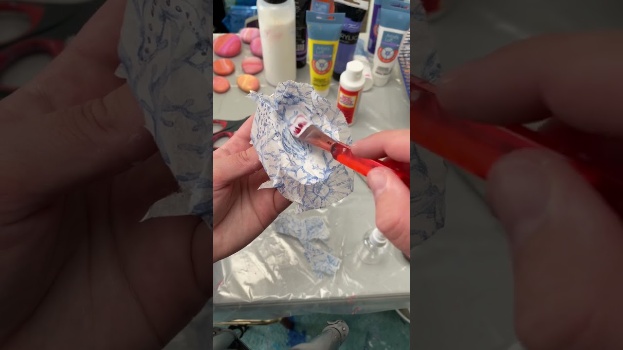 How to decoupage oyster shells! #decoupage #seashellart #decoupagetutorial #easydiy