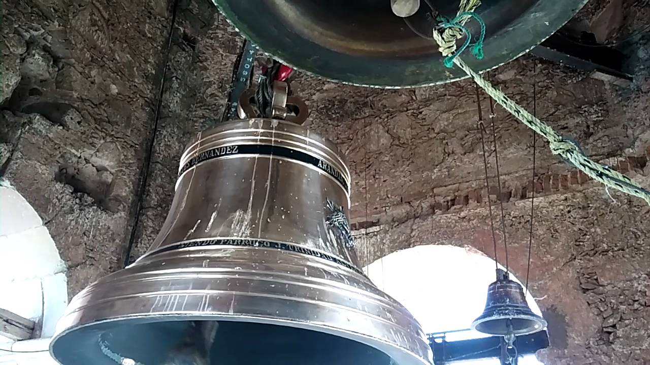 Primer repique de la nueva campana mayor de la Parroquia de Arandas