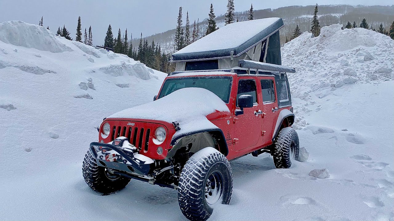 Staying Warm Winter Jeep Camping In 4° F with 12V Blanket