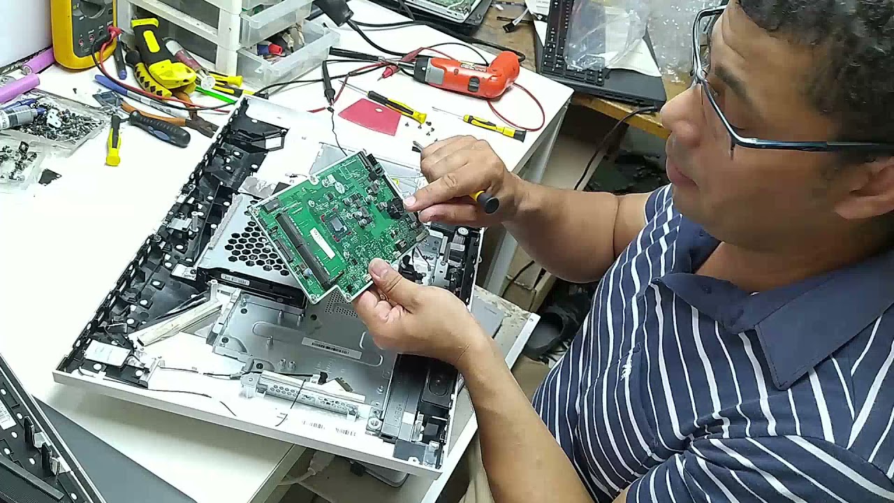 Como abrir un All In One HP 22 c009 touch y cambiar la Board