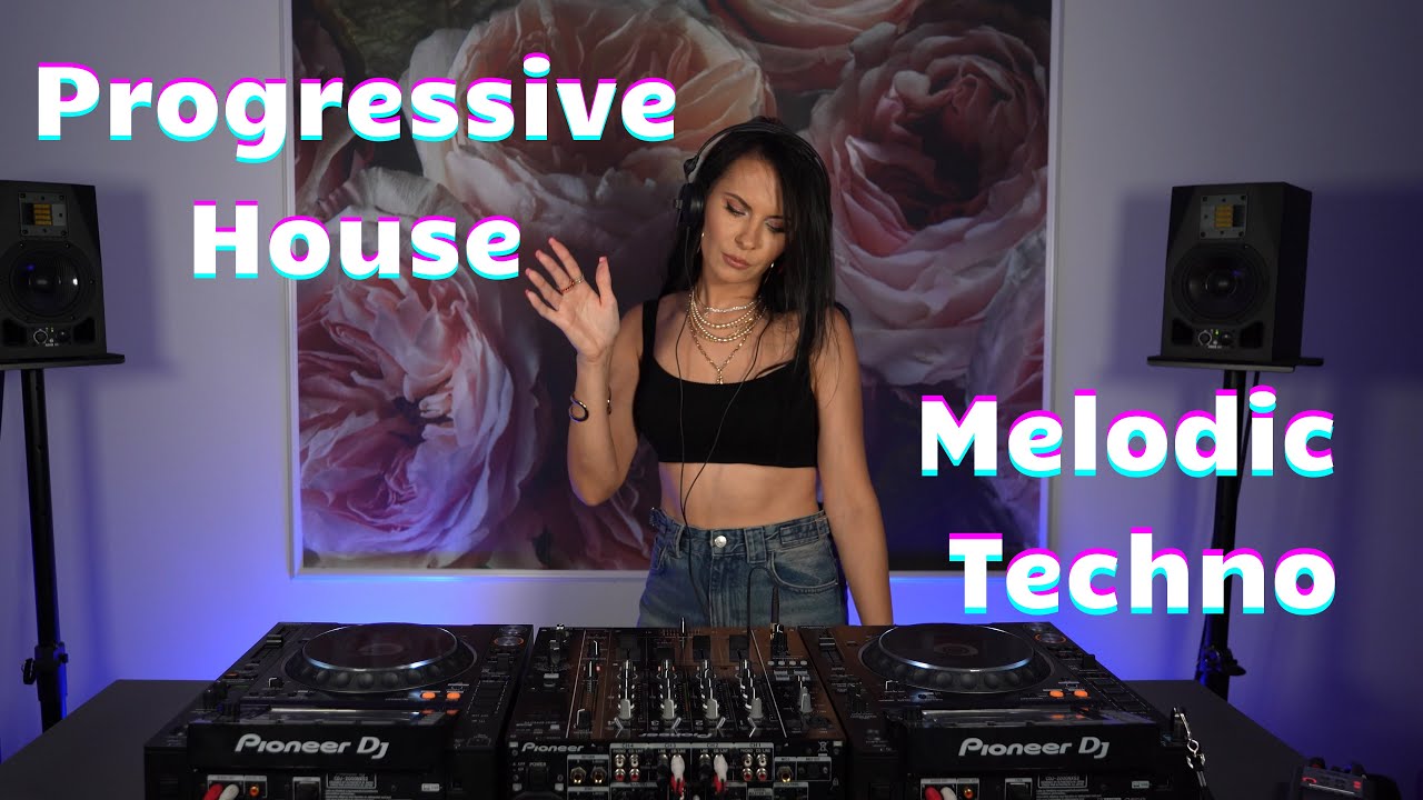 Melodic Techno, Progressive House Mix | Samantha Bolcek
