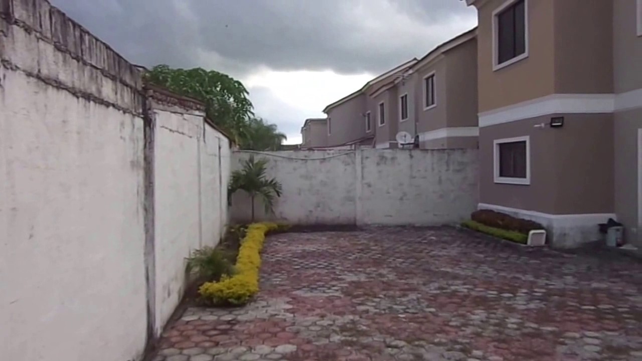 Casa con patio amplio en venta en Terranostra, v&iacute;a a la Costa