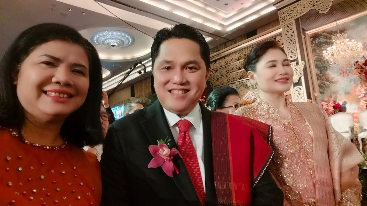 Moment Erick Tohir ikut menyawer ketika hela dan borunya bernyanyi