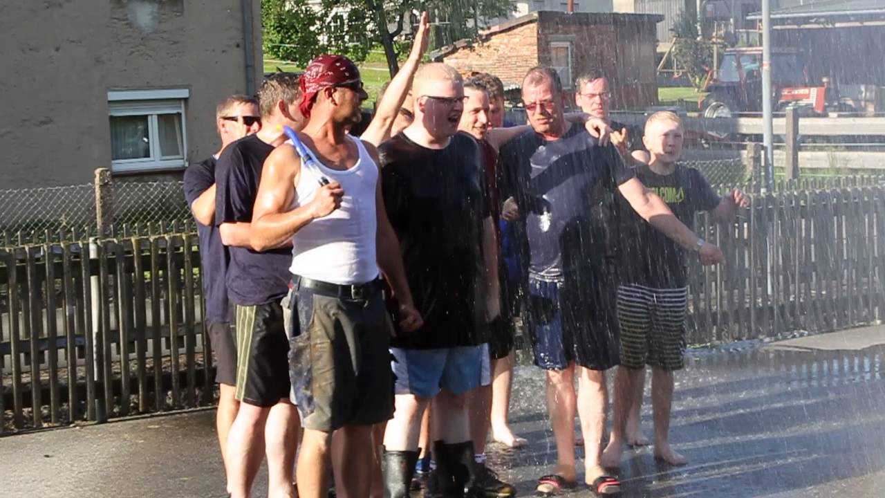 Cold Water Challenge 2014 Natzunger Durstlöscher mit Unterstützung des Spielmannszuges Natzungen
