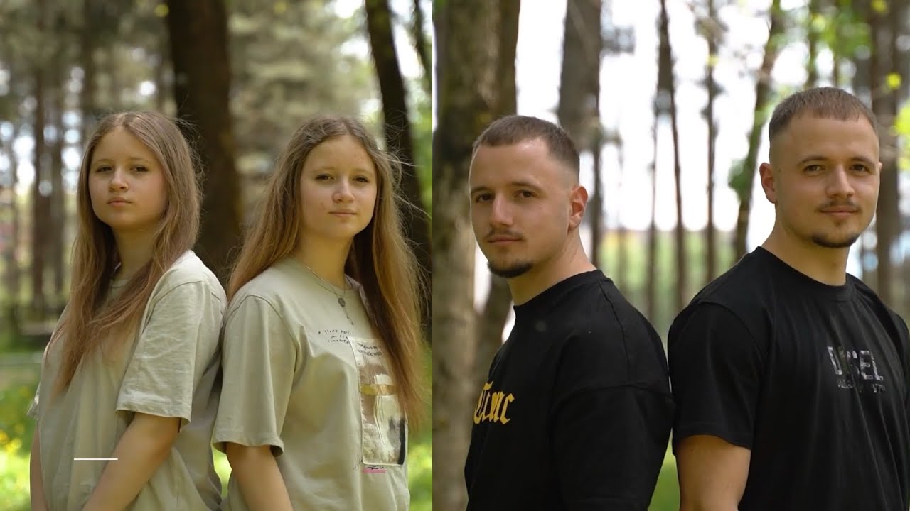 Dy palë binjakë nga të njëjtit prindër