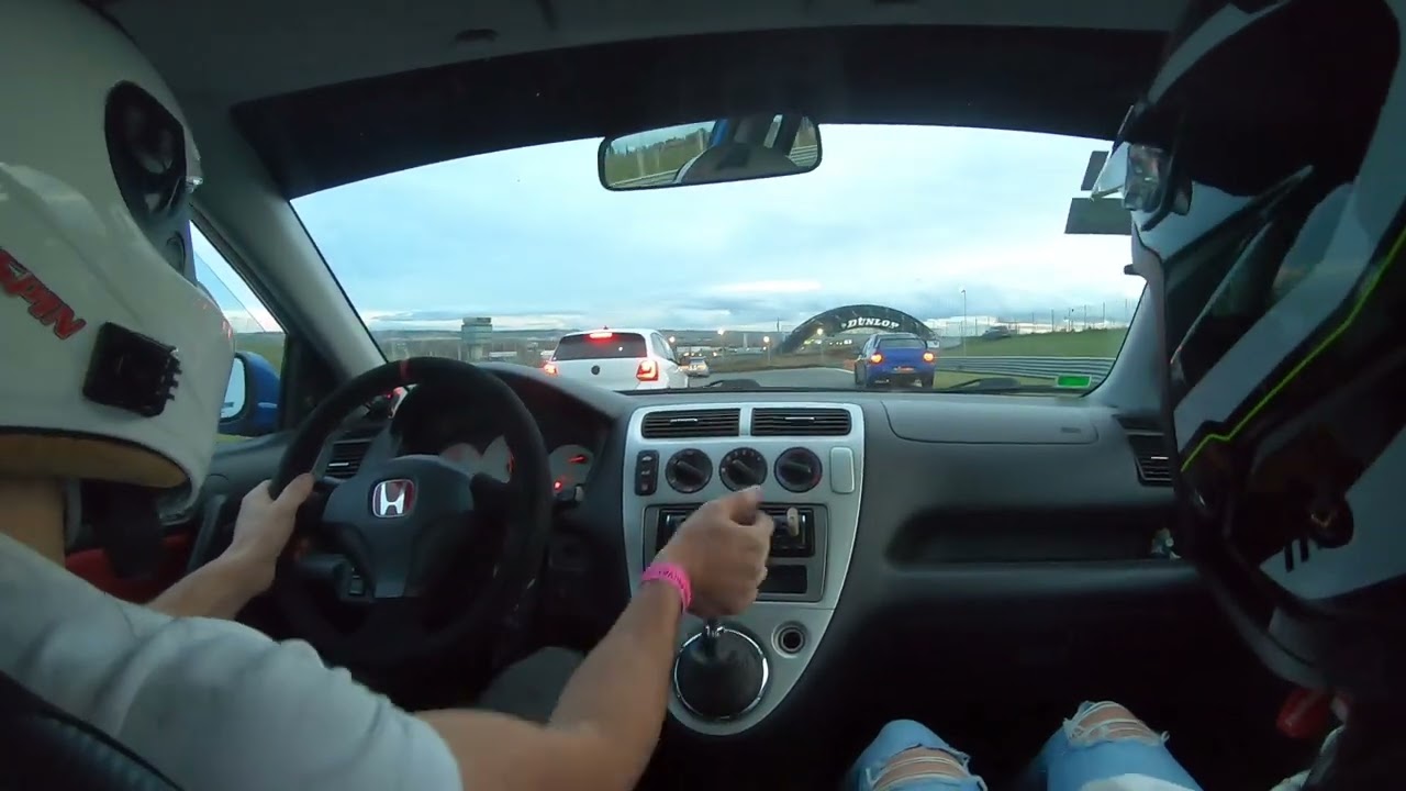 civic type r vs polo gti jarama