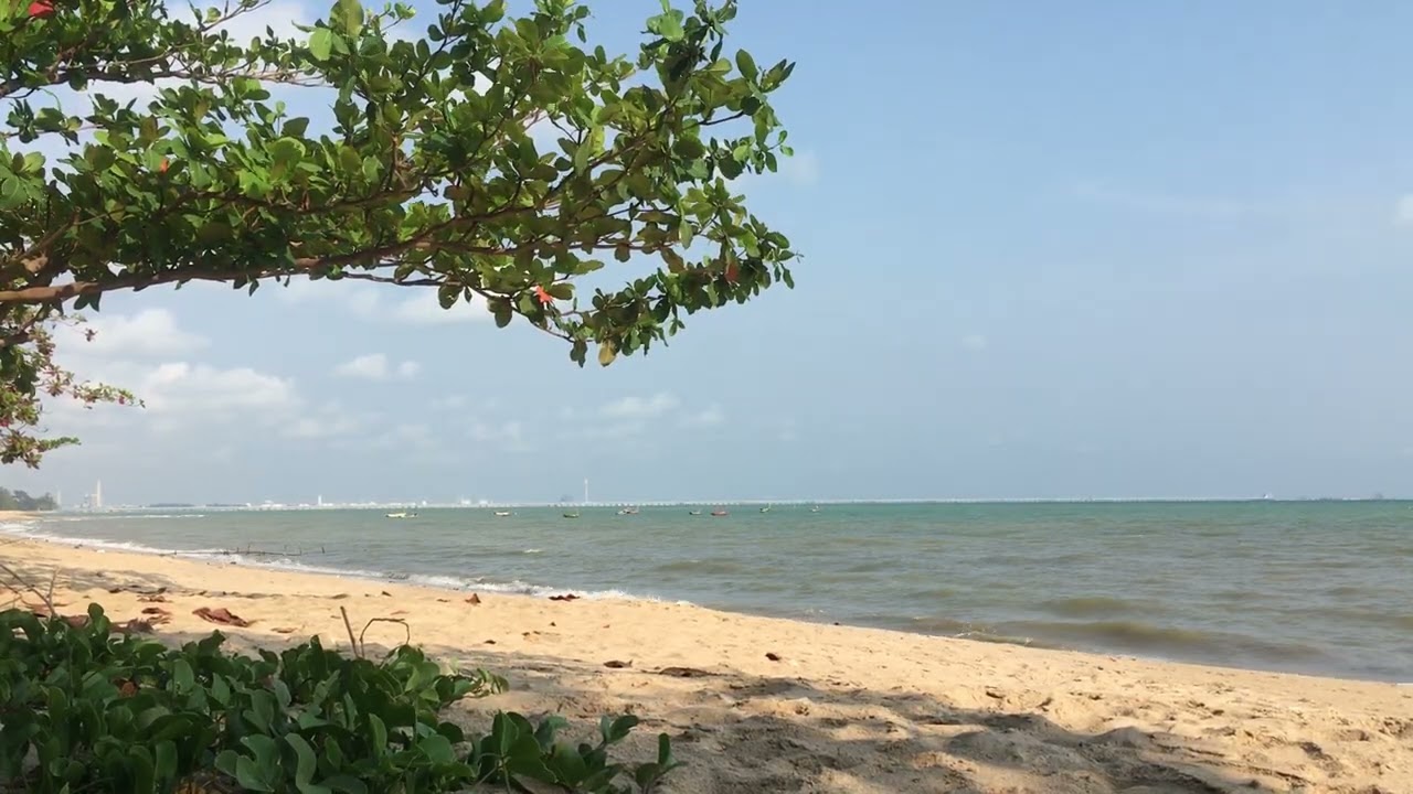 Sunshine and beach 