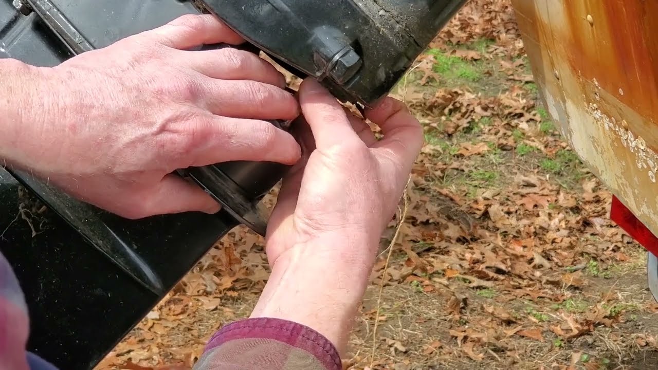 Suzuki F25 outboard water pump replacement