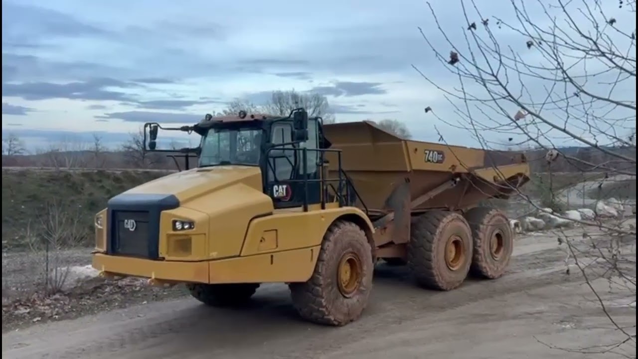 Dumper Caterpillar 740