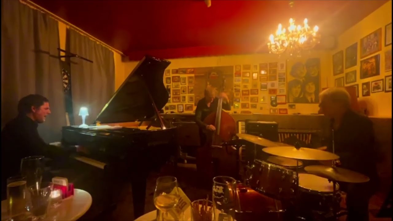 Roman Babik - Piano / Fran&ccedil;ois Moutin - Bass / Louis Moutin - Drums / 15,16,17 Jan 2026 Wuppertal