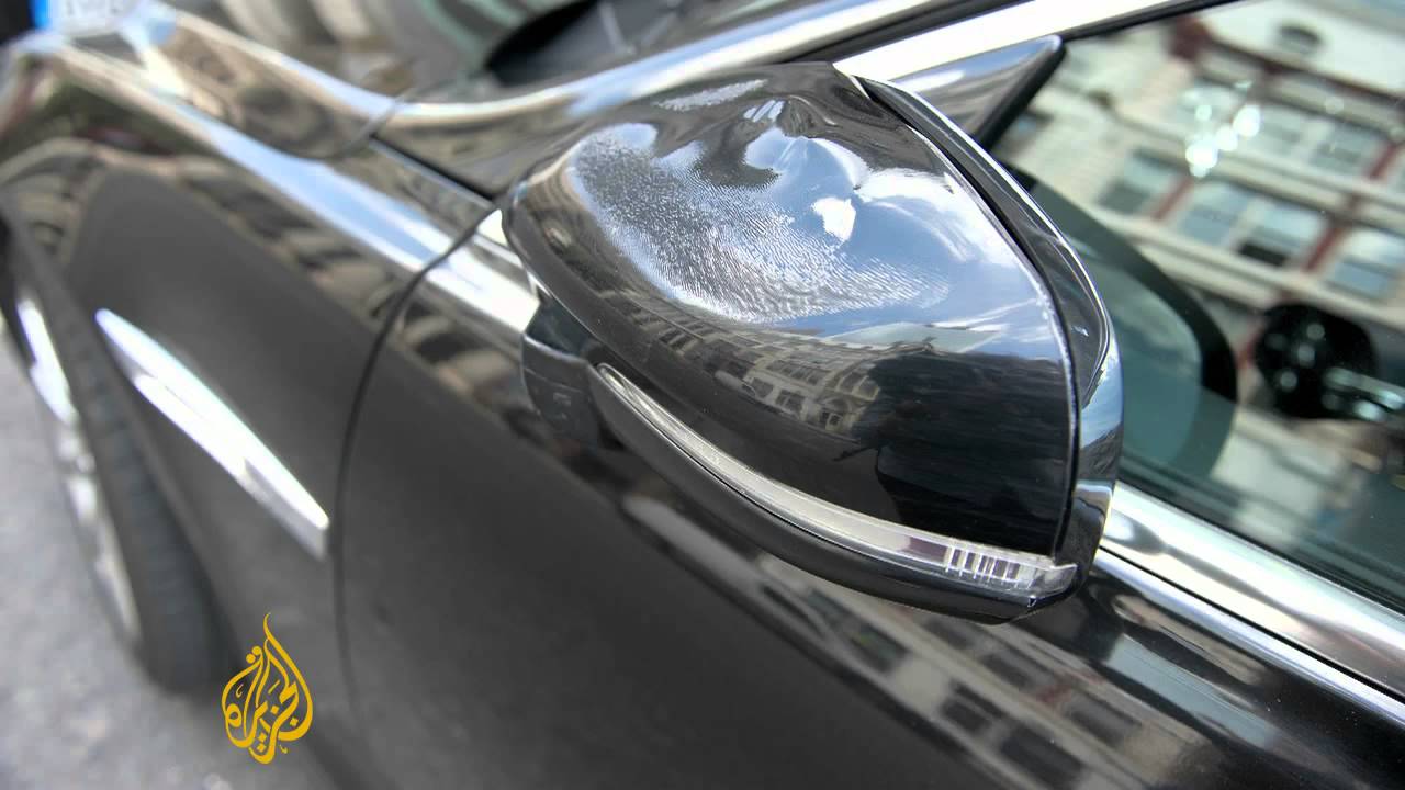 В здании в Великобритании плавятся автомобили