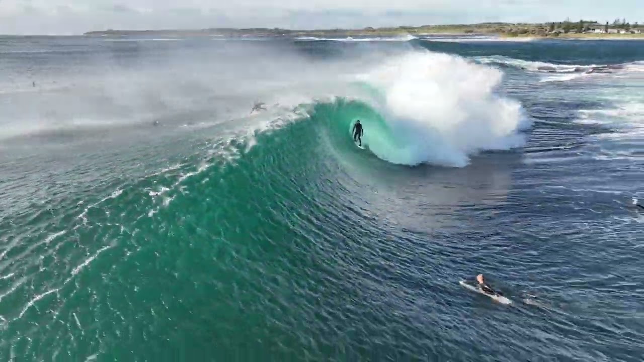The CRAZIEST double up on South Coast Australia💪🏼  #trusted #apex #surf #surfing