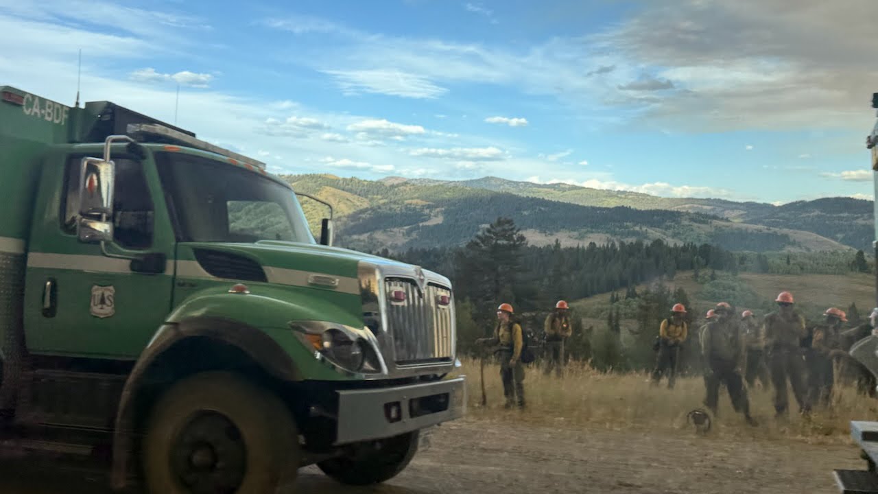 Aug 22 -23. Willow Creek fire Hwy 89 now closed into town 