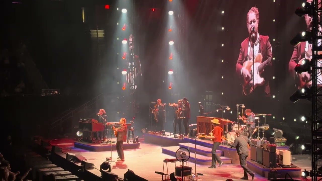 Nathaniel Rateliff & The Night Sweats, Dancing In The Dark, October 26 2024 Moody Center, Austin, TX