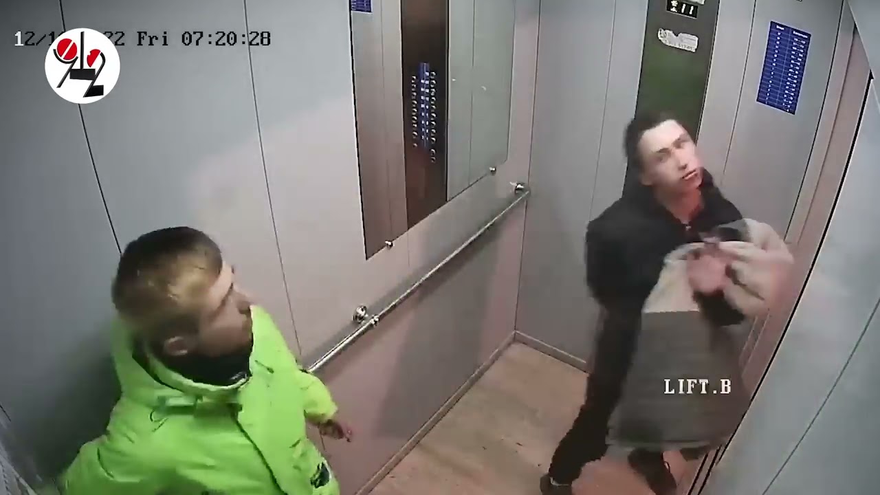 Убитые нарколыги едут в лифте на 17 этаж. Real video