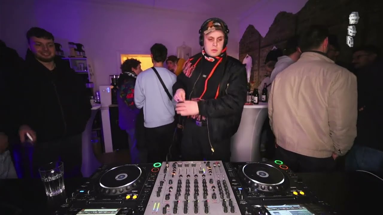 Juri Heidemann | CSM x Pengan Records | DJ-Liveset at CSM Plattenladen Köln
