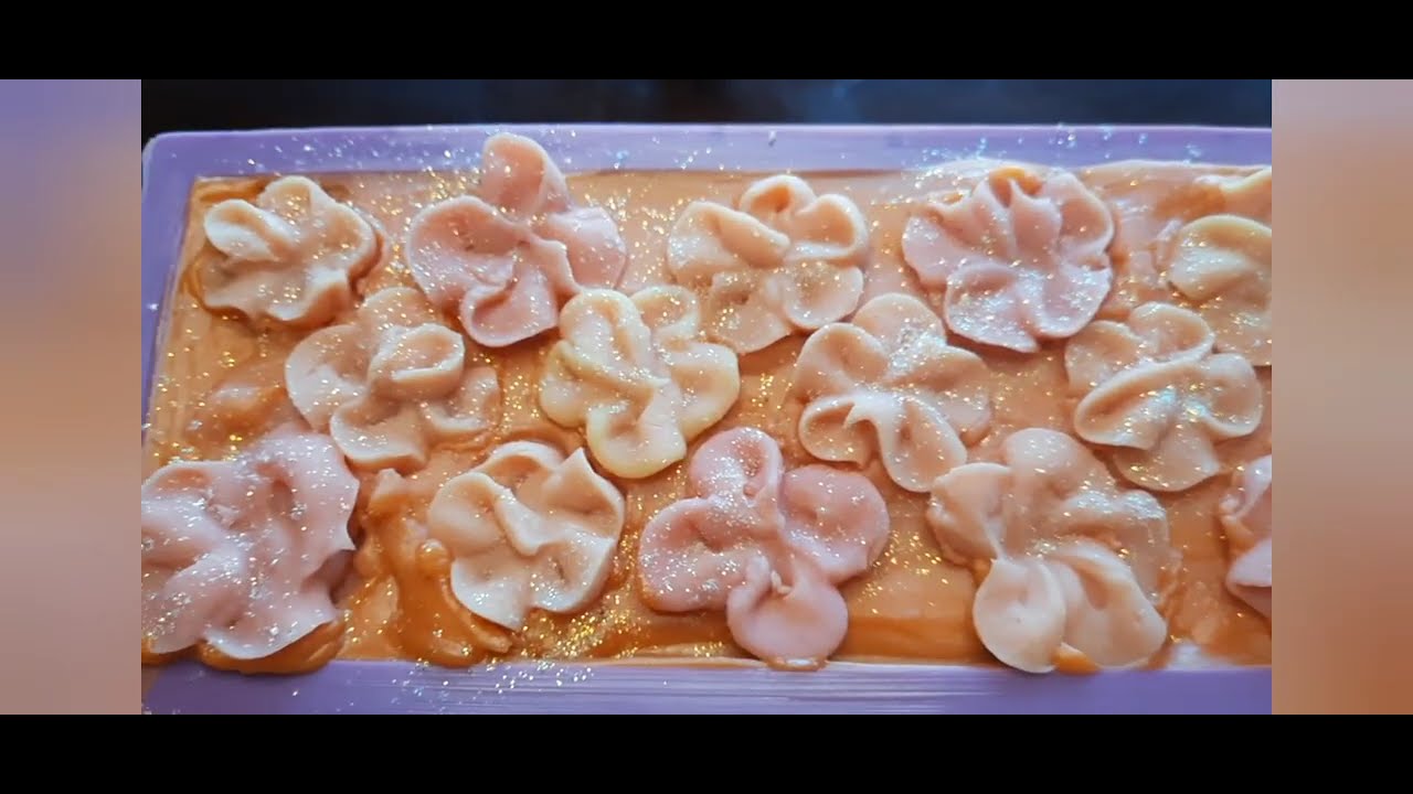Making Hula Girl Plumeria Scented Cold Process Tallow Soap #floralscents #soapmaking #tallowsoap