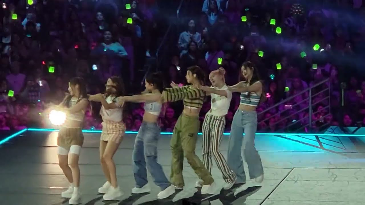 [FANCAM] 230818 LA DAY 1 ~ NMIXX - Party O'Clock