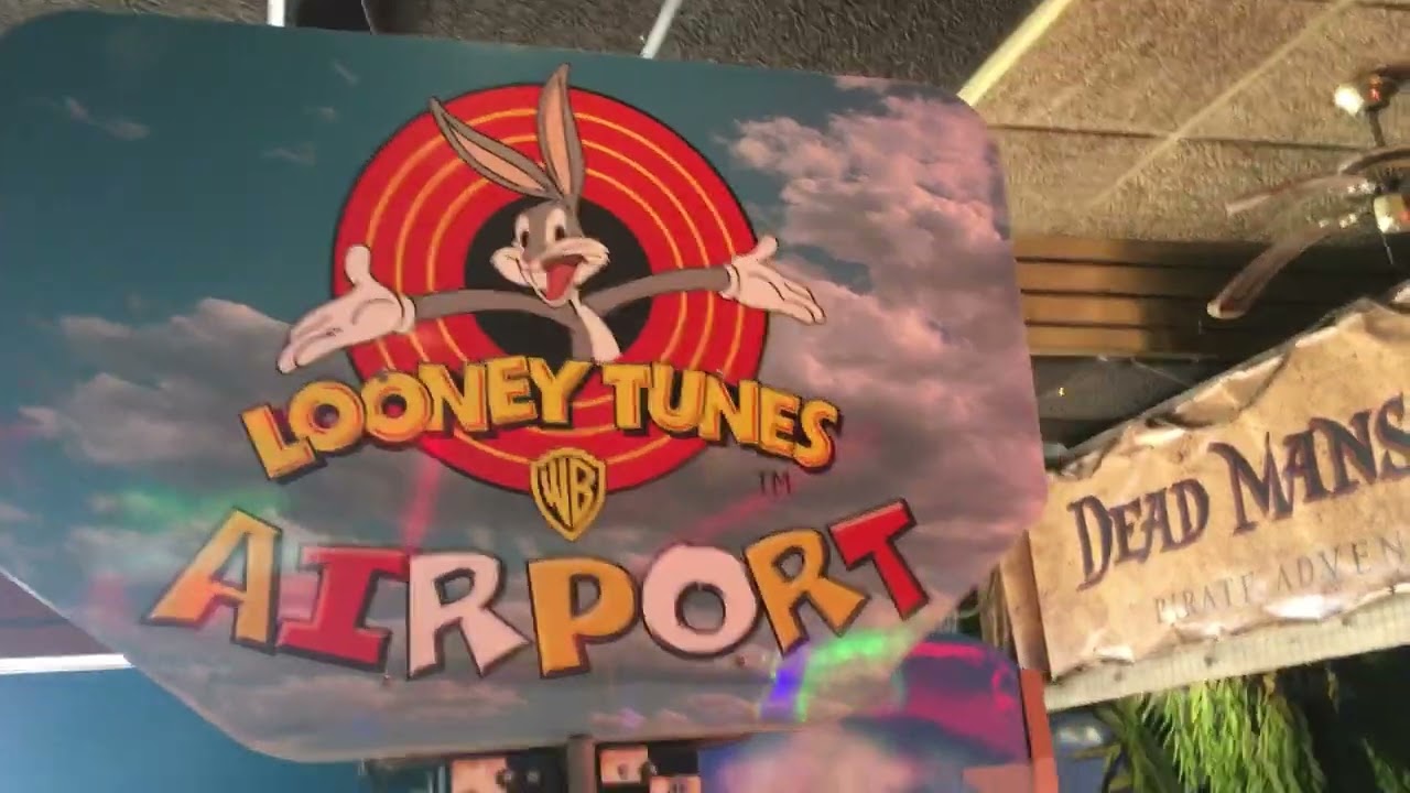 Memo Park Looney Tunes Airport Daffy Duck Plane Kiddie Ride