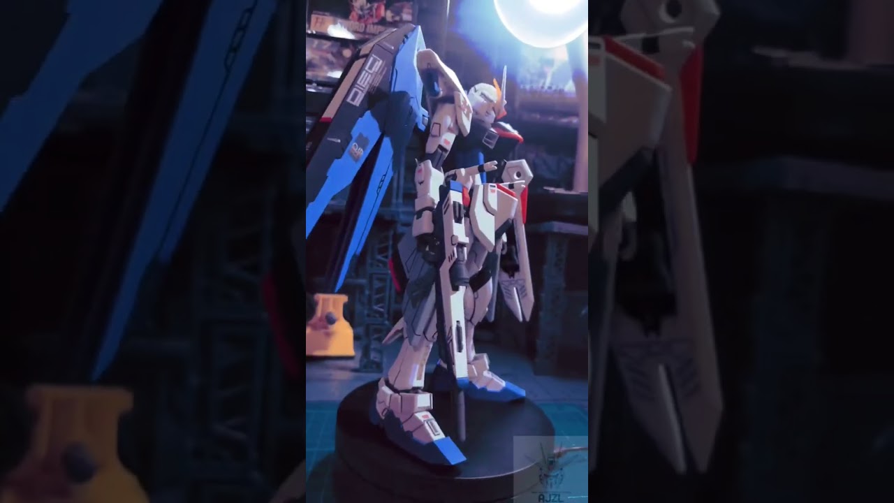 Freedom Gundam Master Grade 1/100 Scale by Dragon Momoko VP Style🙂👍❤️