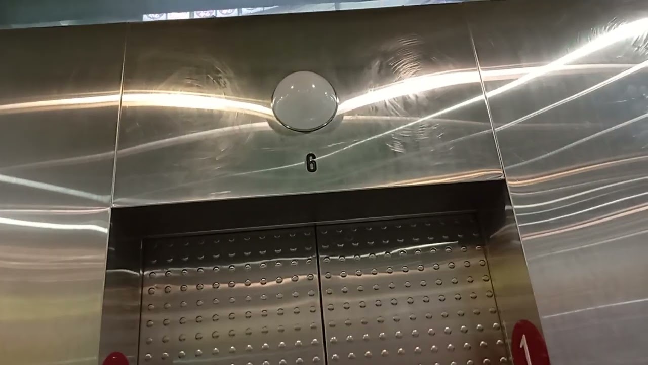 Sham shui po plaza Schindler elevator 