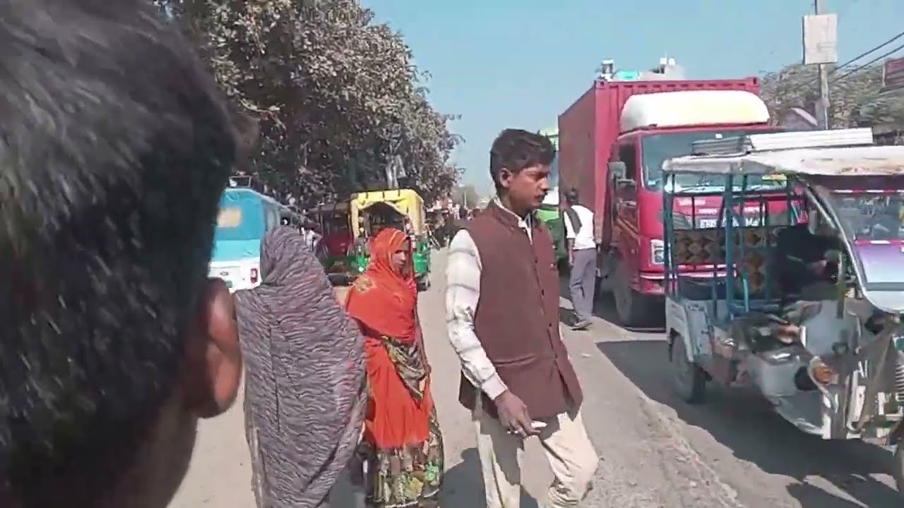 Aaj mai aa gaya pooja ka samaan lene 