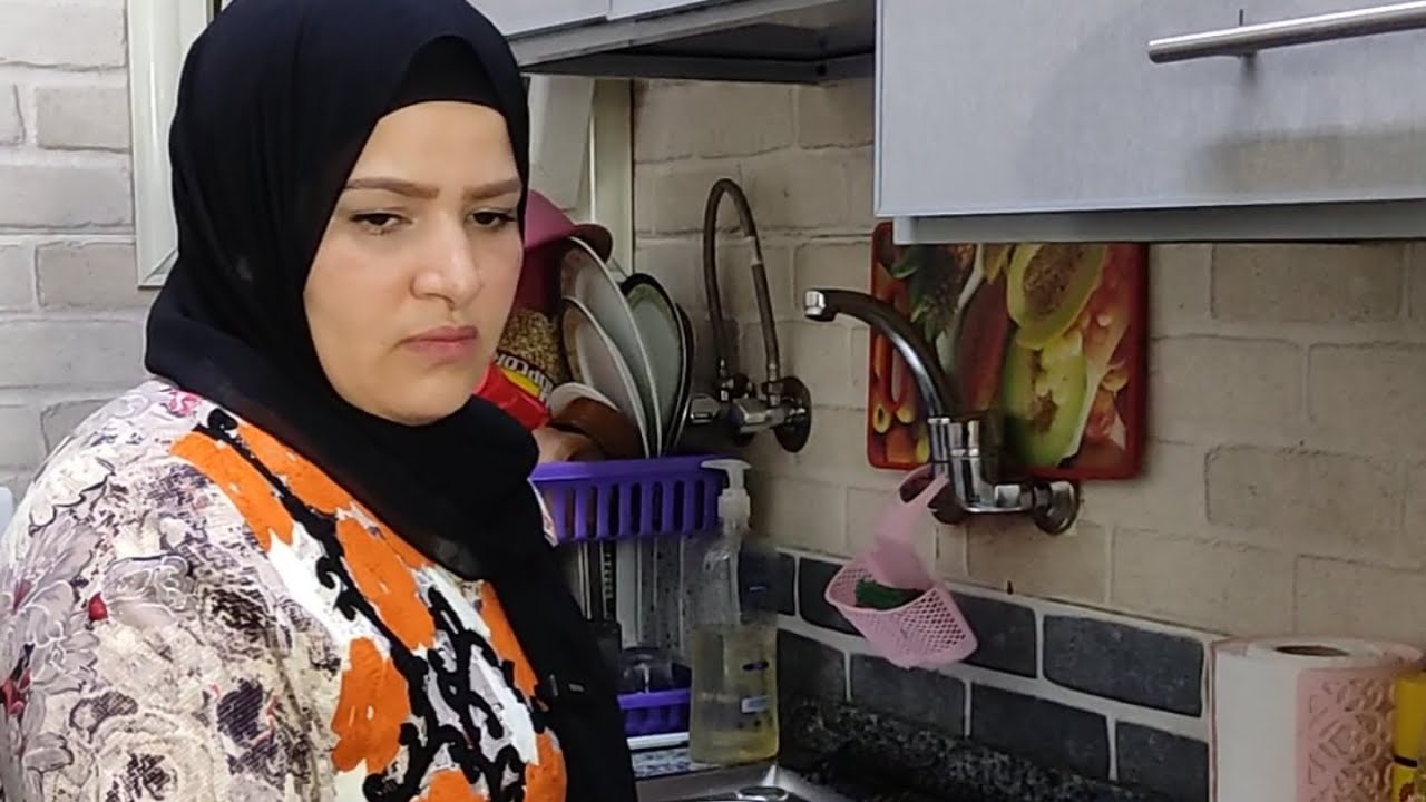 بشتغل خـ.ـدامـ.ـه عند حماتي وبنتها ولما اشتكيت كان رد فعل جوزي صـ.ـادم. الحكم ليكم