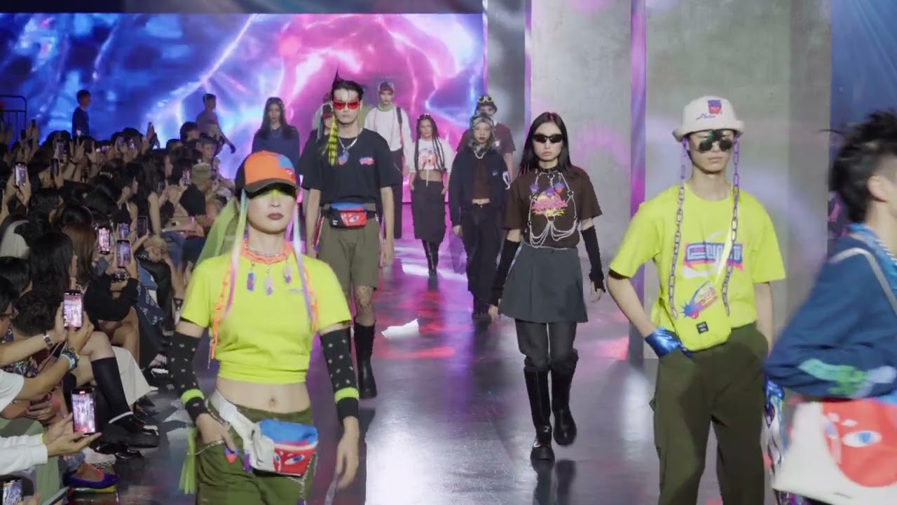 BENCH Fashion Week Holiday 2023 with models Francine Diaz, Nikki de Moura and Andres Muhlach
