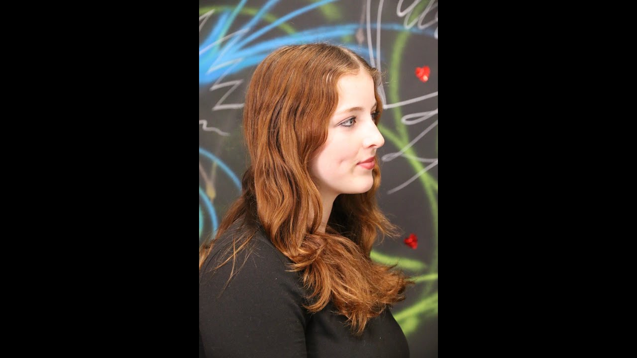 I LOVE TO HAVE LAYERS IN MY LONG HAIR AND A BROWN GOLD COLOR!! FIEN BY T.K.S