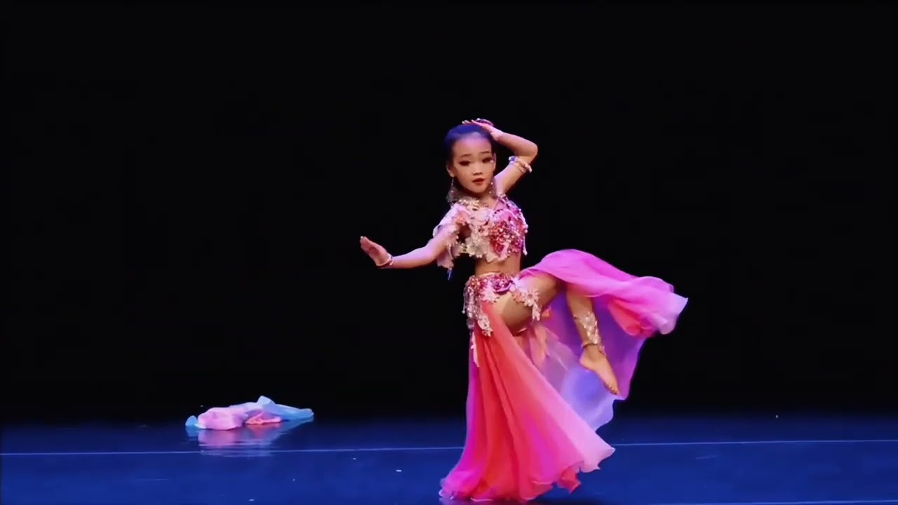 Afrah Al Said - 7enkesh | Oriental, Mejanse Solo by Angela Boo | Belly Dance Kids Competition