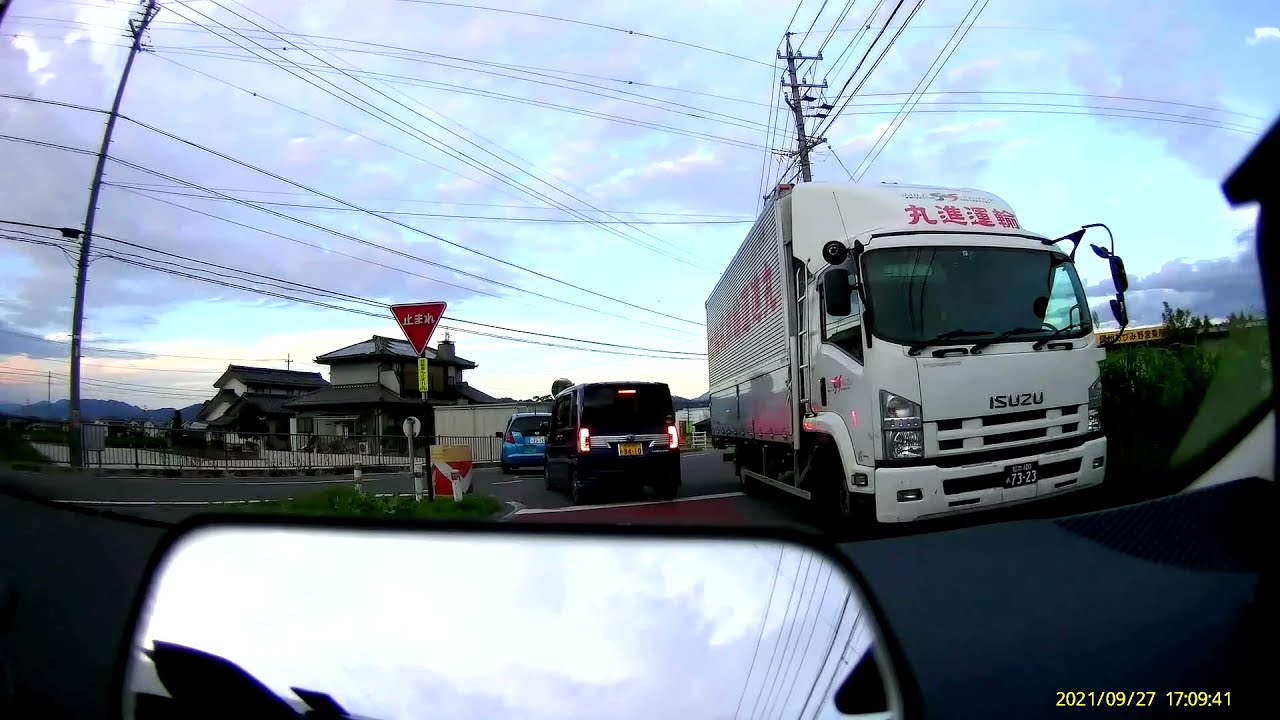 トラック立往生。　空間認識力が全く無い❌　安曇野市　穂高