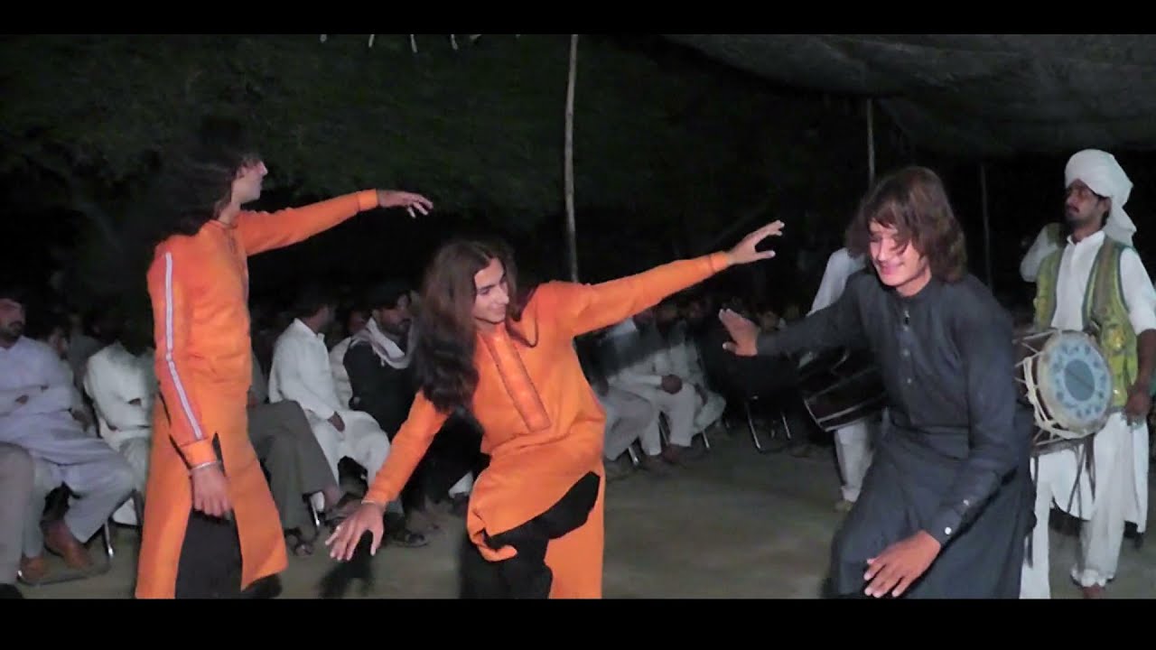Latest Pakistani Wedding Dance 2021 | Saraiki Jhumar | Dhol Dance | Sanam 4k