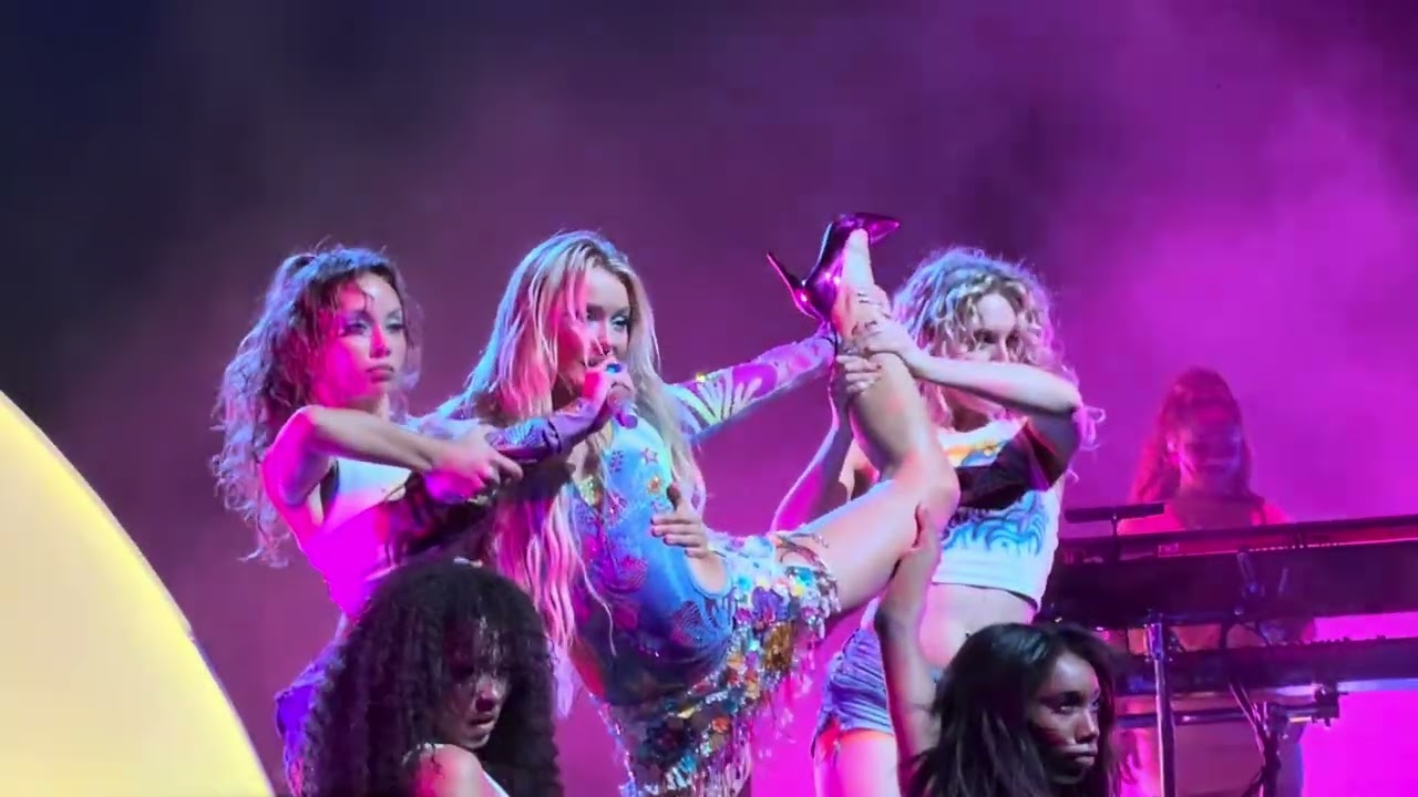 Ambition / Stateside Remix - Zara Larsson at Midnight Sun Tour (Oakland, CA) 
