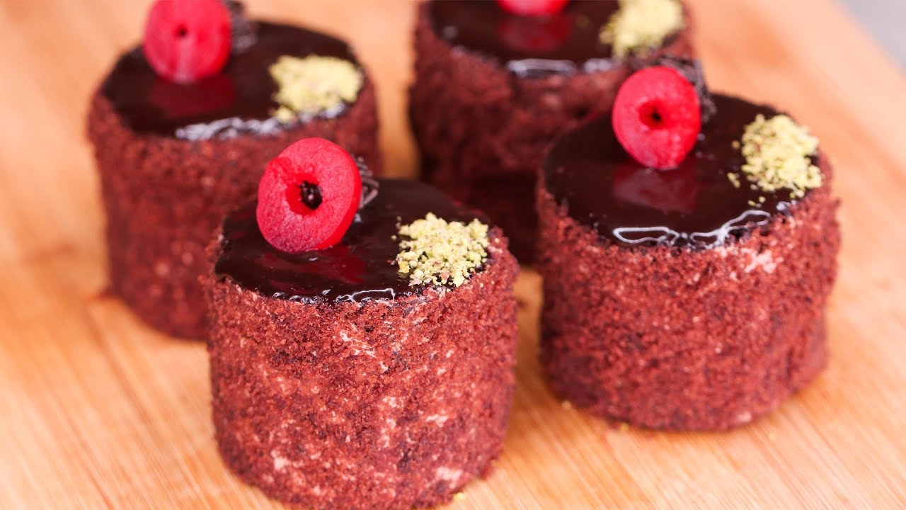 MINI CHOCOLATE CAKE l EGGLESS & WITHOUT OVEN